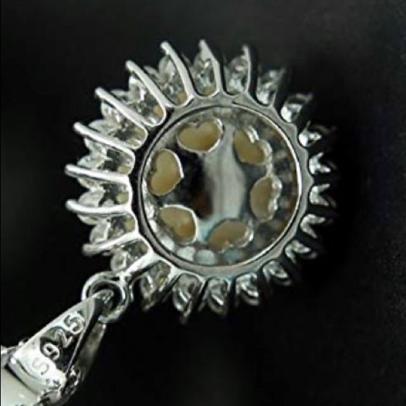 Sunshine Sterling Silver Pearl Necklace Pandant - Picture 4 of 4